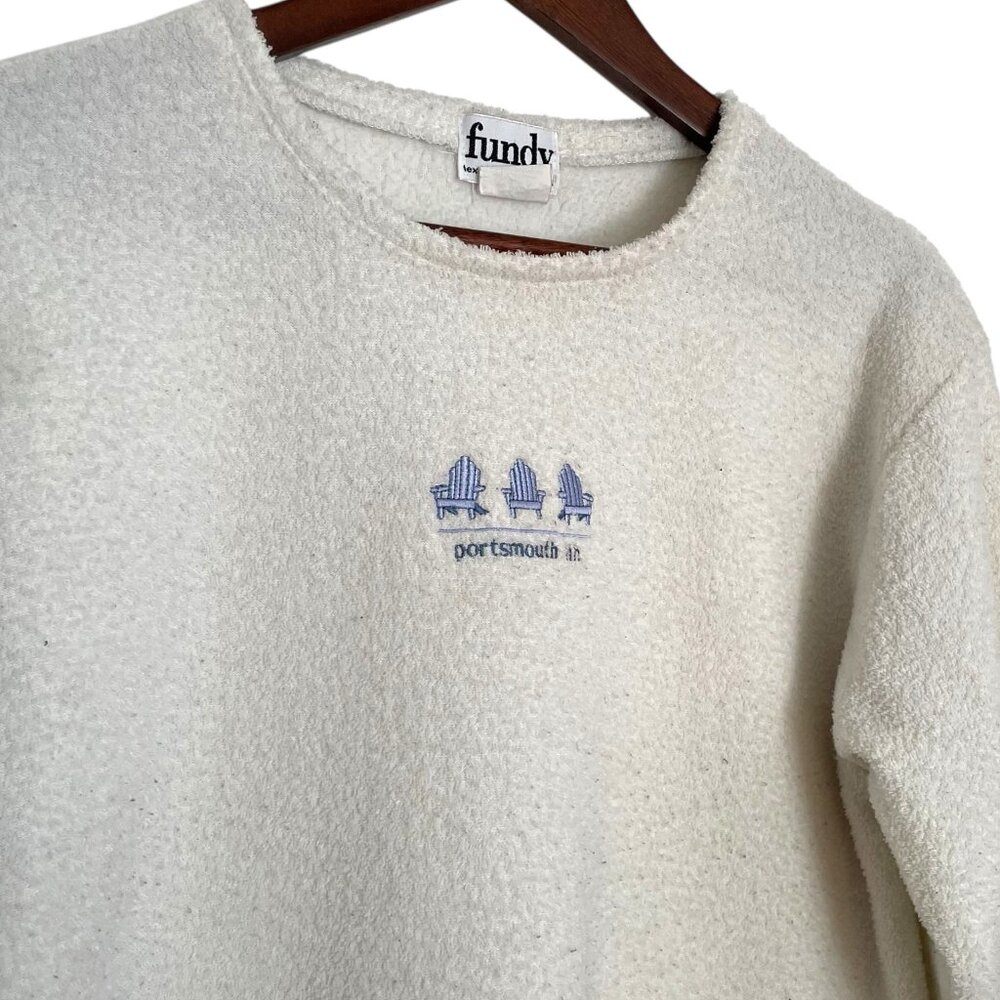 Vintage Portsmouth NH Fleece Sweatshirt M White Embroidered Adirondack Chairs